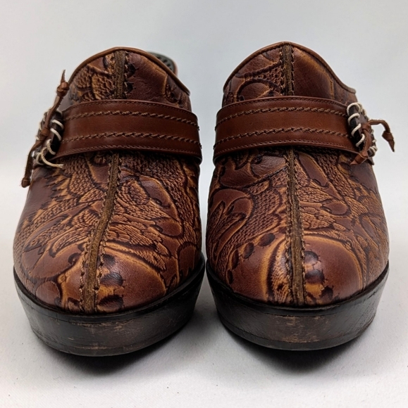 Isabella Fiore Platform Clogs Leather Floral Embossed Cowgirl Boho Western 6 - Picture 6 of 14